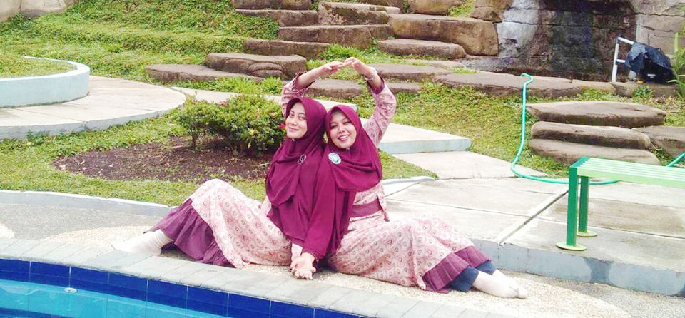 Dewi with Her Friends